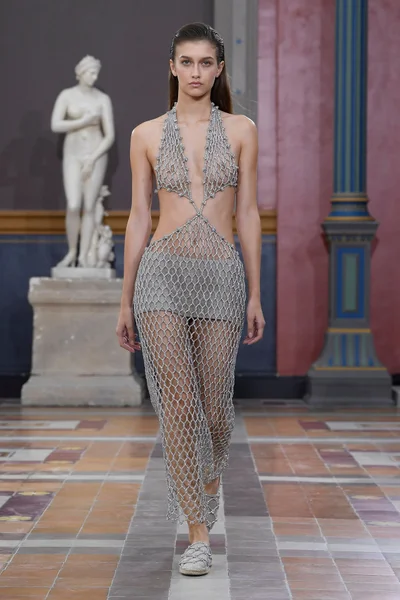 Look 44